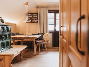 Table, Furniture, Wood, Window, Interior Design, Living Room, Floor, Flooring, Building, Drawer