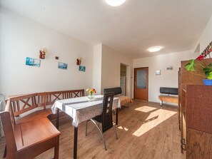 Table, Furniture, Wood, House, Interior Design, Flooring, Chair, Floor, Living Room, Hardwood