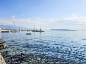 Blau, Wasser, Wasservorräte, Gewässer, Horizont, Küsten Und Ozeanische Forms, Wasserweg, Meer, Watercraft