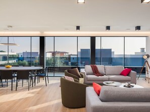 Eigentum, Möbel, Couch, Gebäude, Tabelle, Schatten, Fussboden, Flooring, Wohnzimmer, Holz