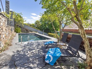 Plant, Sky, Cloud, Building, Tree, Shade, House, Swimming Pool, Urban Design, Road Surface