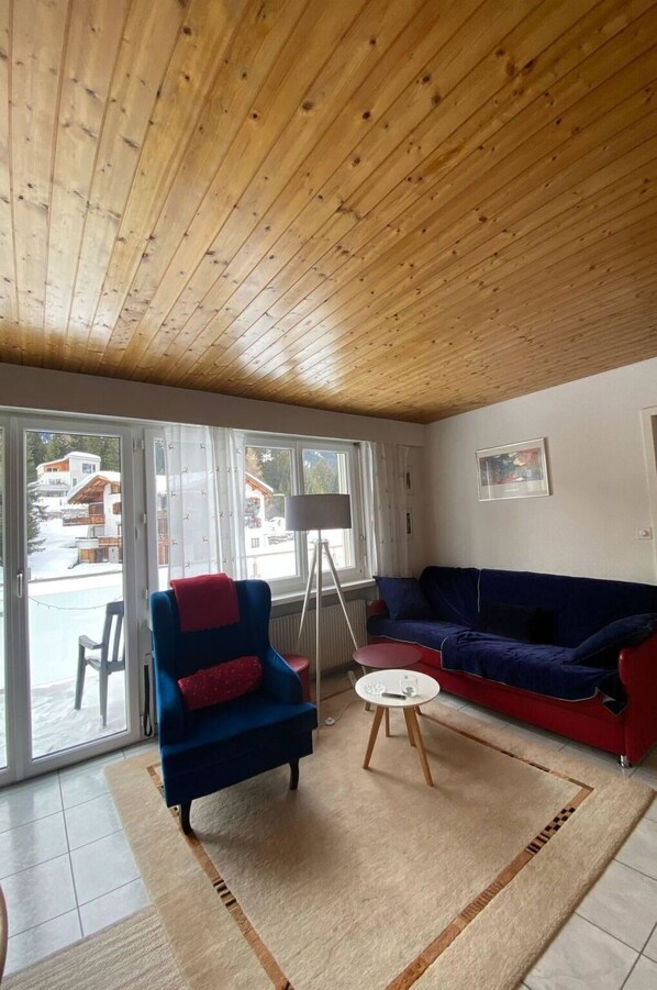 Meubles, Propriété, Bois, Design Intérieur, Architecture, Bâtiment, Sol, Fenêtre, Sol, Confort