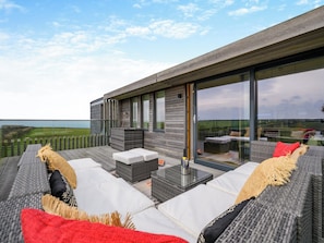 Terrace | 3 Karn Havos, Mawgan Porth