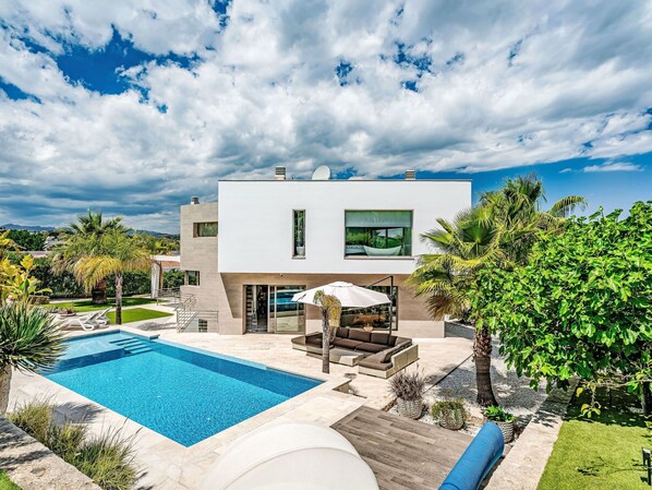 Residential Area, Home, Estate, Resort, Swimming Pool, Mansion, Villa, Eco Hotel, Landscaping, Hacienda