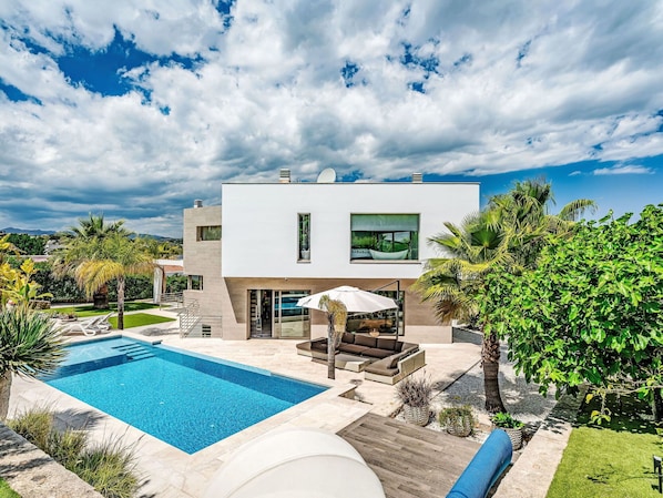 Residential Area, Home, Estate, Resort, Swimming Pool, Mansion, Villa, Eco Hotel, Landscaping, Hacienda