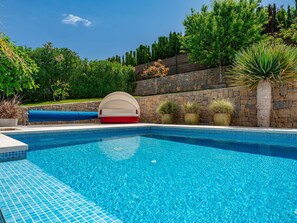Piscine, Bleu, Recours, Composite, Caractéristique De L'Eau, Tuile, Eco Hôtel, Mobilier De Jardin, Jardin, Aménagement Paysager