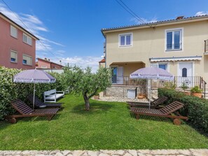 Plante, Ciel, Bâtiment, Propriété, Fenêtre, Nuage, Lot Terre, Maison, Design Urbain, Ombre