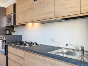 Spüle, Eigentum, Countertop, Cabinetry, Sinken, Holz, Küche, Gasherd, Herd, Küchengerät