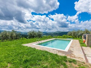 Nuage, Ciel, L'Eau, Bleu Azur, Piscine, Arbre, Paysage Naturel, Lot Terre, Plante, Rectangle