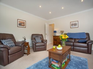 Living area | The Sowy, Westonzoyland