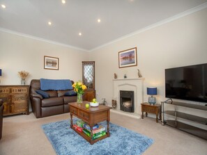 Living area | The Sowy, Westonzoyland