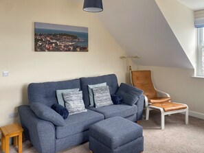 Living room/dining room | Top o’ The Brewery, Scarborough