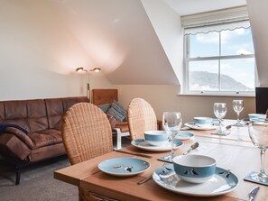 Living room/dining room | Top o’ The Brewery, Scarborough