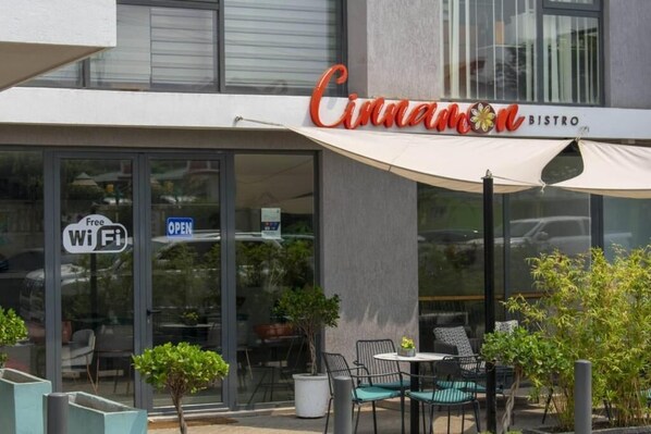 CAFE