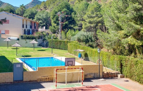 pool