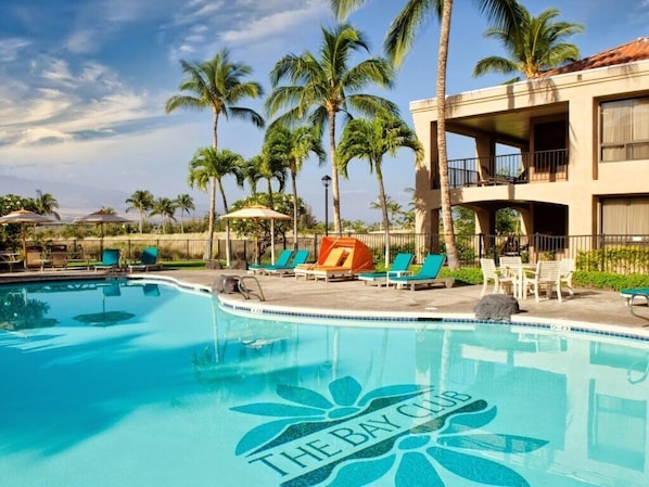 The Bay Club, a Hilton Grand Vacations Club_1.jpg