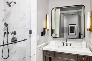 chslp-hi-res-studio-deluxe-bathroom.jpg