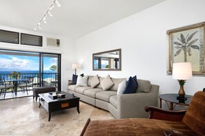 Chic coastal living with plush seating and beachy vibes. KRV-2912