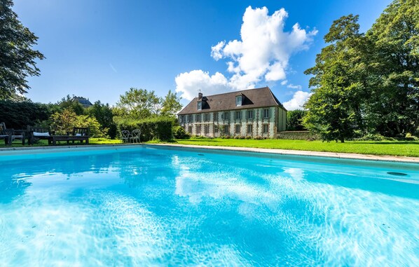 pool