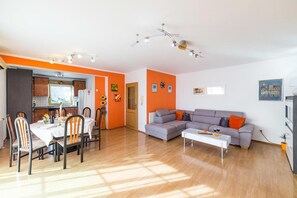 Living room 1