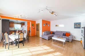Living room 1