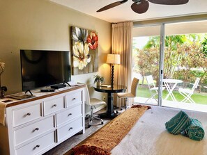 Inside and outside dinning table, with patio leading to Pool, BBQ and Hot tub. 