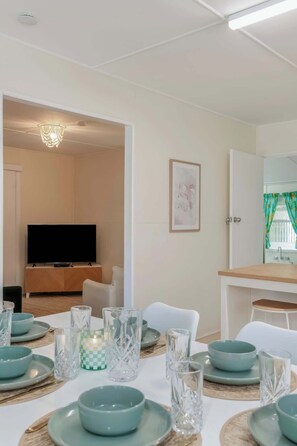 Innes, Inviting dining area