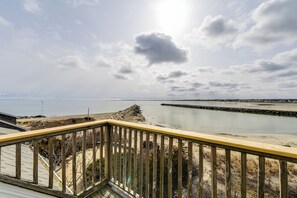 Balcony | Beach/Water Views | 4 Decks | Outdoor Shower | Gas Grill