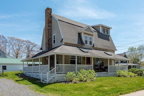 View of the house as you arrive