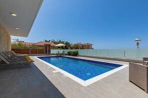 Utomhuspool