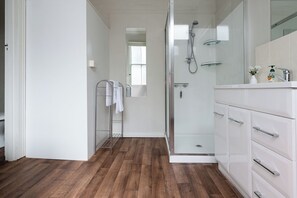 Spacious bathroom