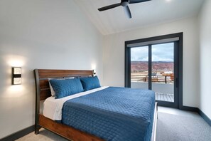Master Bedroom & Walk Out Patio (King)
