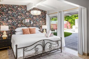 Escape to a serene sanctuary surrounded by beautiful floral wallpaper and luxurious plush bedding 🌸✨. Unwind in comfort and enjoy the peaceful atmosphere—your perfect retreat awaits. Book your stay now! 🌿🛏️ #RelaxInStyle #FloralGetaway