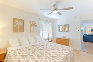 Coral Cabanas, King Bedroom, Siesta Key 8BR