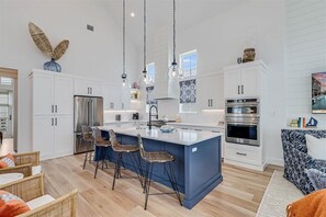 Kitchen, 2nd Floor