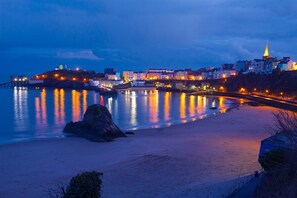Tenby Harbour at night