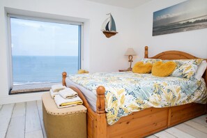Double bed with storage chest