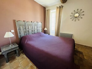 Rental flat with private terrace swimming pool Bonnieux