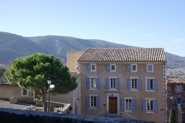 Flat to rent in the heart of the village Bonnieux swimming pool