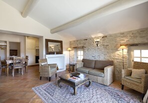Bright flat for rent Bonnieux 