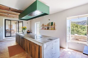 Dream property to rent in the heart of the Luberon