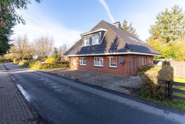 Holiday Home Exterior [summer]