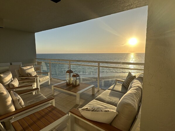 Inn On The Beach 3907 by FVC
