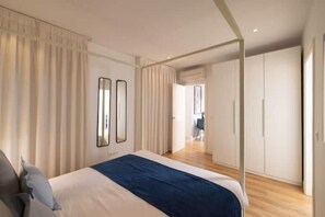 Rare view of the bedroom 