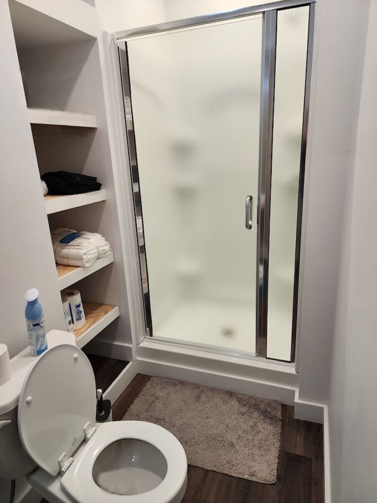 *Downtown Middlebury Waterfall Studio Apartment*