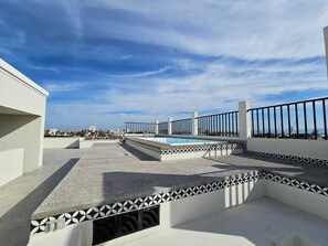 Las Hadas: City Condo with Pool (1521)