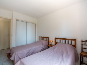 Meubles, Bois, Design Intérieur, Architecture, Rayonnage, Chaise, Sol, Immobilier, Faisceau, Dur