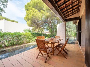 Meubles, Bois, Design Intérieur, Architecture, Rayonnage, Chaise, Sol, Immobilier, Faisceau, Dur