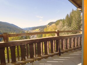 Himmel, Berg, Wolke, Holz, Zaun, Sonnenlicht, Veranda, Baum, Landschaft, Schatten