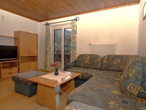 Meubles, Propriété, Canapé, Table, Confort, Bâtiment, Design Intérieur, Bois, Salon, Canapé-Lit